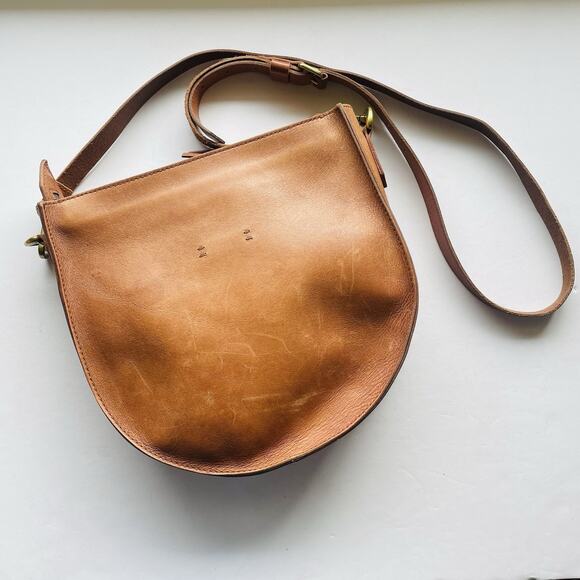Madewell Handbags - EUC Madewell The Transport Leather Saddle Bag MD185 Crossbody Boho Hippie Classy